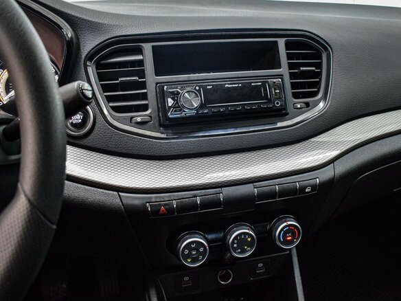2024 Lada (ВАЗ) Vesta I Рестайлинг (NG), белый, 1190000 рублей - вид 9