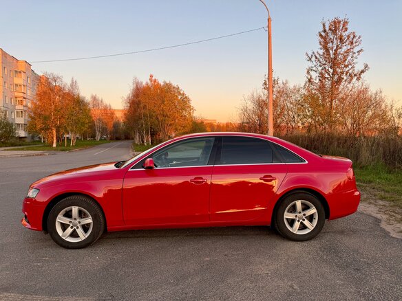 2011 Audi A4 IV (B8), красный, 1150000 рублей - вид 2