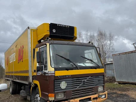 1996 Volvo FL, жёлтый, 1300000 рублей, вид 3