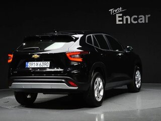 2024 Chevrolet Trax II, чёрный, 1767000 рублей, вид 2
