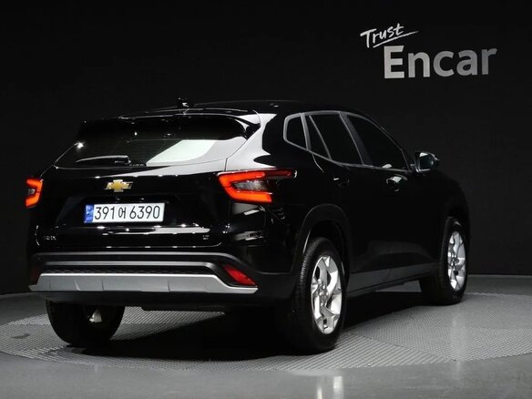 2024 Chevrolet Trax II, чёрный - вид 1