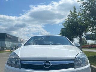 2010 Opel Astra GTC H Рестайлинг, белый, 370000 рублей, вид 2