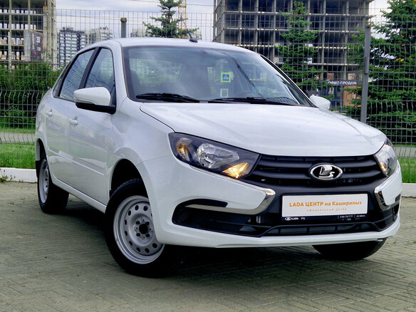 2026 Lada (ВАЗ) Granta I Рестайлинг, белый, 1110000 рублей - вид 1
