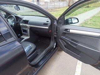 2007 Opel Astra H Рестайлинг, чёрный, 330000 рублей, вид 3