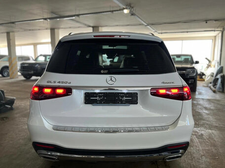 2026 Mercedes-Benz GLS 450 d II (X167) Рестайлинг, белый, 15780000 рублей, вид 5