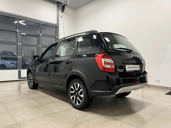 2026 Lada (ВАЗ) Granta Cross I Рестайлинг, чёрный - вид 5