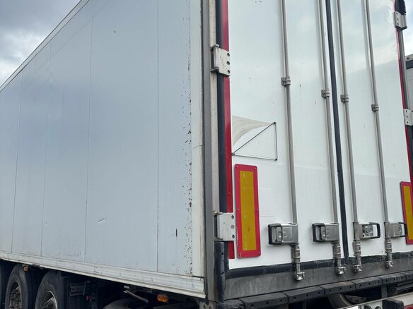 2011 Schmitz Cargobull SKO, белый, 3300000 рублей - вид 10