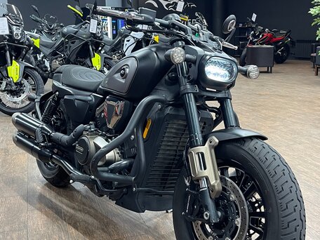 2025 QJMotor SRV 600 V, чёрный, 599000 рублей, вид 4