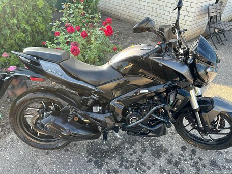 2022 Bajaj Dominar 400, чёрный, 310000 рублей, вид 3