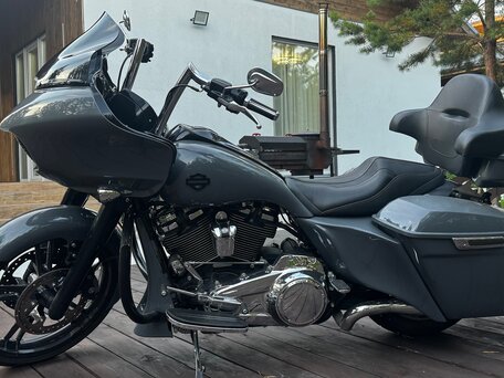 2016 Harley-Davidson Road Glide, серый, 1450000 рублей, вид 3