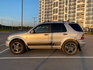 2004 Mercedes-Benz M-Класс 350 I (W163) Рестайлинг, серебристый, 1200000 рублей, вид 1