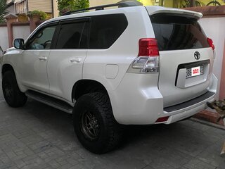 2010 Toyota Land Cruiser Prado 150 Series, белый, 2400000 рублей, вид 3