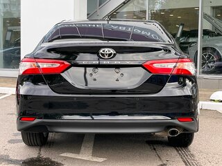 2021 Toyota Camry VIII (XV70) Рестайлинг, чёрный, 3125000 рублей, вид 5