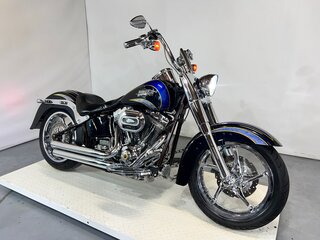 2011 Harley-Davidson Softail Custom, синий, 980000 рублей, вид 2