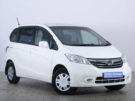 Honda Freed I Рестайлинг