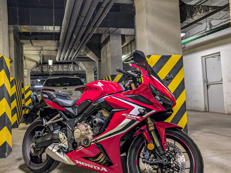 2020 Honda CBR 650R, красный, 850000 рублей, вид 2