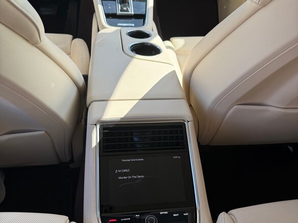 2021 Porsche Panamera 4 Executive II Рестайлинг, чёрный - вид 11
