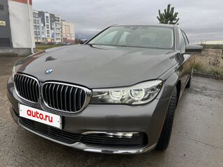 2017 BMW 7 серии Long 740Le xDrive VI (G11/G12), серый, 2850000 рублей, вид 4