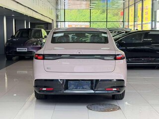 2026 Leapmotor B01 430, бежевый, 2099666 рублей, вид 5