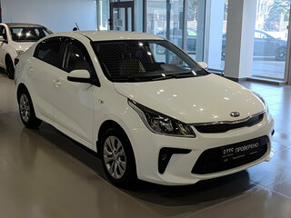 2020 Kia Rio IV, белый, 1230000 рублей, вид 3