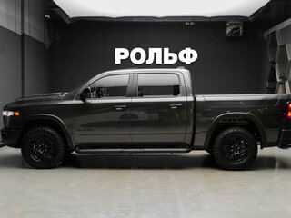 2025 Ram 1500 Crew Cab V Рестайлинг, серый, 8950000 рублей, вид 4