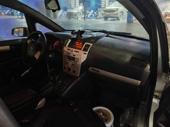 2008 Opel Zafira B Рестайлинг, серебристый, 430000 рублей - вид 4