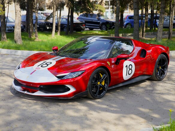 2023 Ferrari 296 GTB, красный, 34750000 рублей
