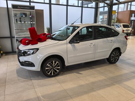 2025 Lada (ВАЗ) Granta I Рестайлинг, белый, 1070000 рублей, вид 3