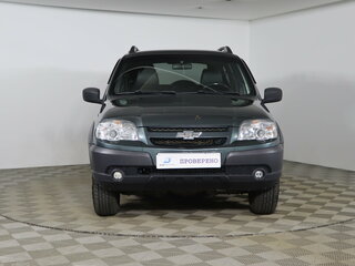 2017 Chevrolet Niva I Рестайлинг, серый, 699990 рублей, вид 2
