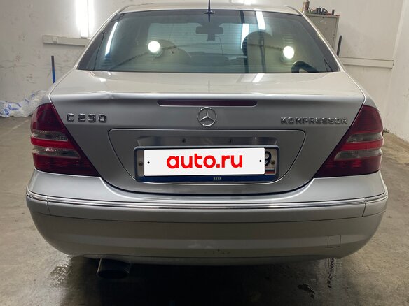 2004 Mercedes-Benz C-Класс 230 II (W203) Рестайлинг, серебристый, 850000 рублей - вид 8