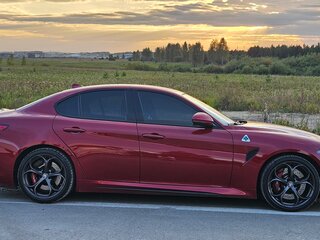 2019 Alfa Romeo Giulia Quadrifoglio II (952), красный, 9990000 рублей, вид 4