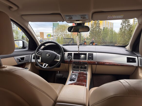 2014 Jaguar XF I Рестайлинг, жёлтый - вид 5