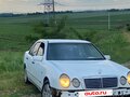 1999 Mercedes-Benz E-Класс 200 II (W210, S210), белый, 199999 рублей - вид 1