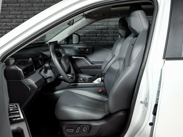 2026 Toyota RAV4 VI (XA60), белый, 4390000 рублей - вид 10