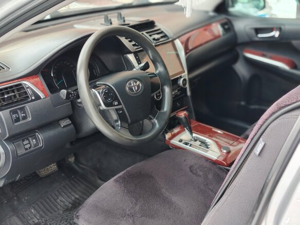 2013 Toyota Camry VII (XV50), серебристый, 1450000 рублей - вид 5