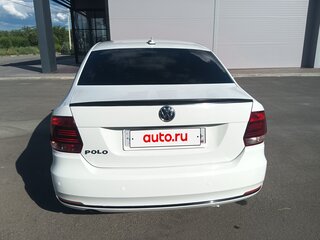 2019 Volkswagen Polo V Рестайлинг, белый, 850000 рублей, вид 2