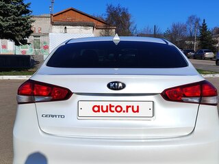 2018 Kia Cerato III Рестайлинг (Classic), белый, 1650000 рублей, вид 5