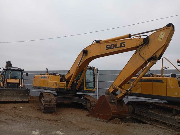 2022 SDLG E6250F, жёлтый, 5880000 рублей