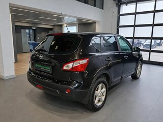 2010 Nissan Qashqai I Рестайлинг, чёрный, 899000 рублей, вид 4