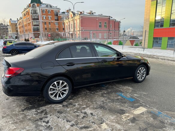2020 Mercedes-Benz E-Класс 200 V (W213, S213, C238), чёрный, 2850000 рублей - вид 3