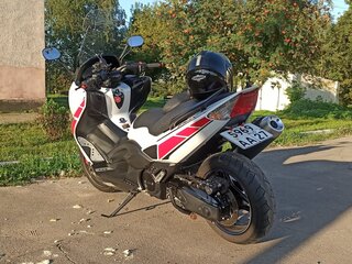 2011 Yamaha TMAX, красный, 750000 рублей, вид 3