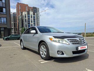 2011 Toyota Camry VI (XV40) Рестайлинг, серебристый, 1150000 рублей, вид 3