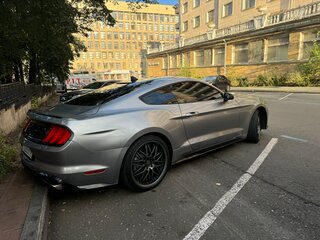 2022 Ford Mustang VI Рестайлинг, серый, 3550000 рублей, вид 3