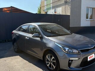 2019 Kia Rio IV, серый, 1550000 рублей, вид 3