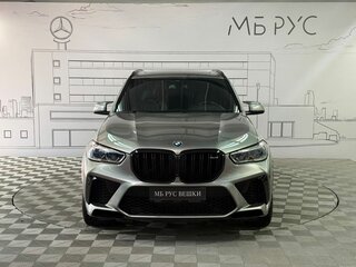2021 BMW X5 M III (F95), серый, 9200000 рублей, вид 4