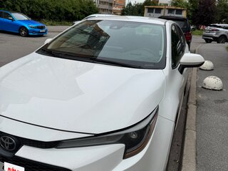 2020 Toyota Corolla XII (E210), белый, 1900000 рублей, вид 3