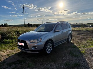 2010 Mitsubishi Outlander II Рестайлинг, серебристый, 950000 рублей, вид 1