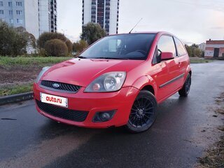 2006 Ford Fiesta Mk5, красный, 300000 рублей, вид 2