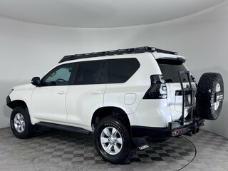 2022 Toyota Land Cruiser Prado 150 Series Рестайлинг 3, белый, 6500000 рублей, вид 5
