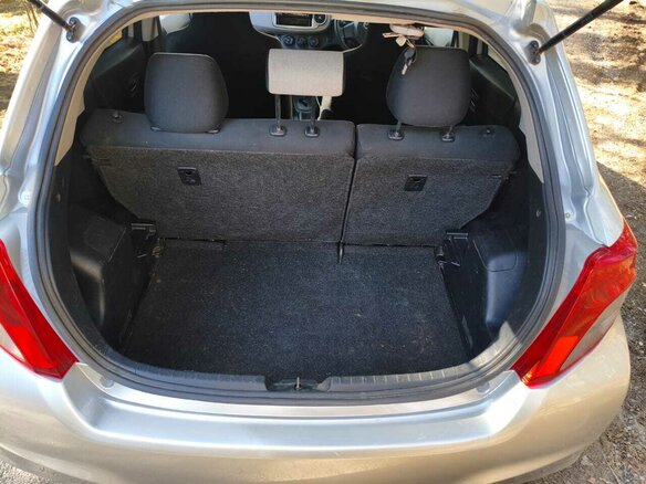 2014 Toyota Vitz III (XP130), серебристый, 670000 рублей - вид 3